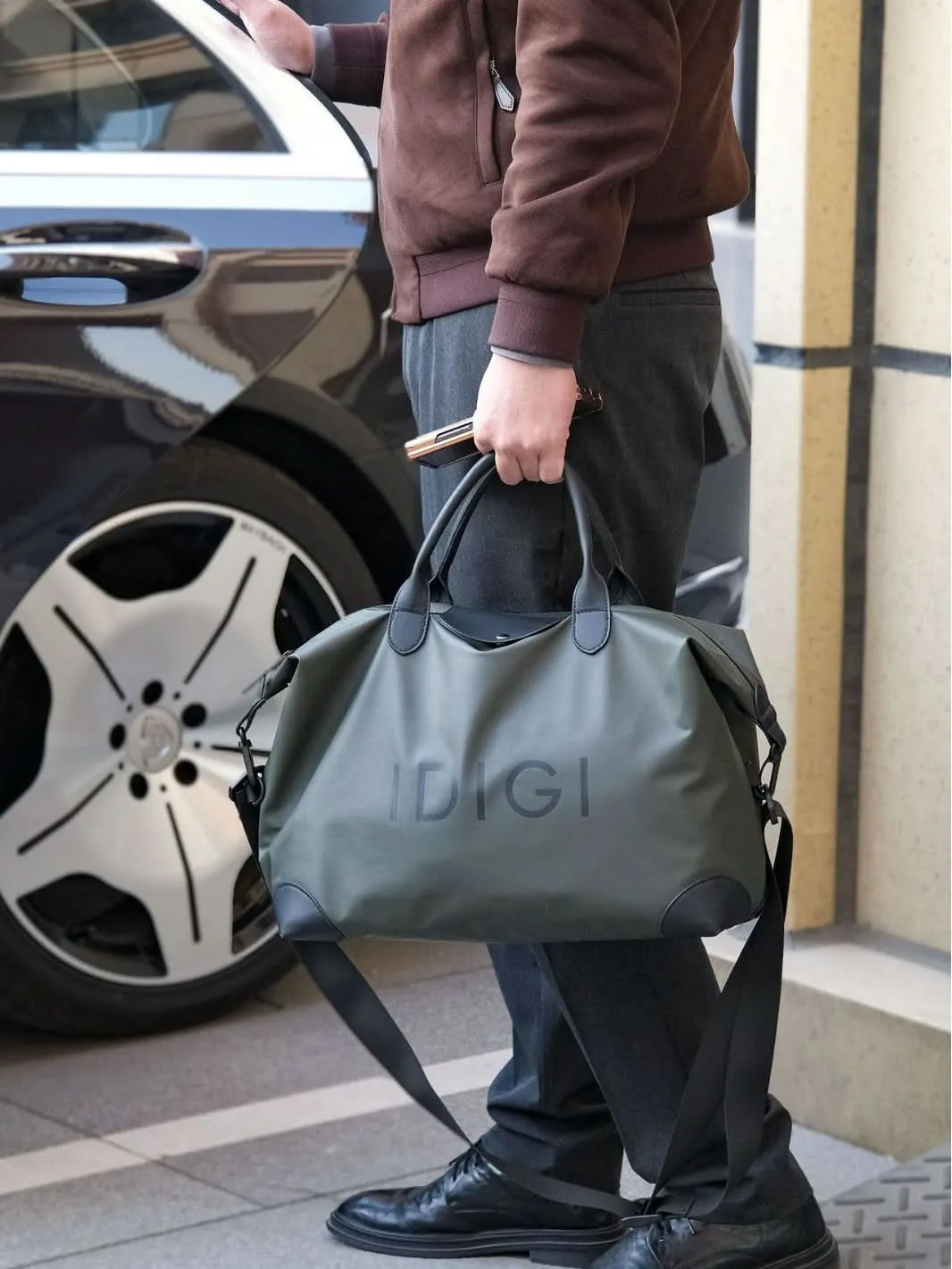 Catei Karrui Unisex Travel Shoulder Bag – Large Capacity Gym Bag