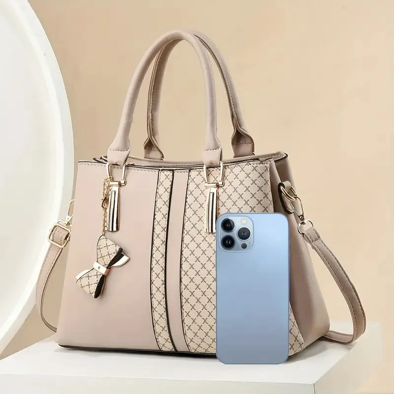 Chic Women's Tote Bag   Free Acrylic Handbag Organiser