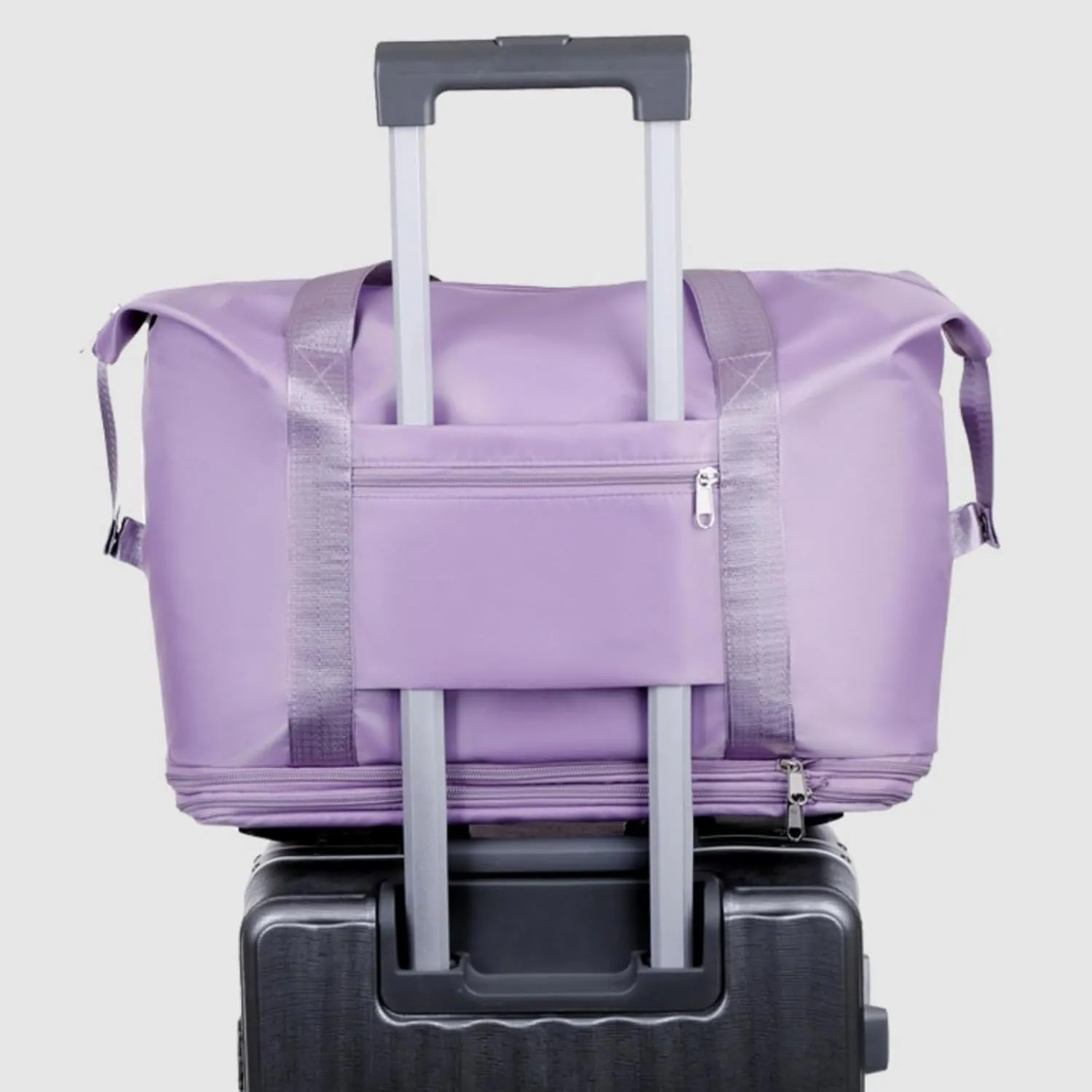 Expandable Travel Bag, Travel Tote Bag with Trolley Sleeve, Extra Duffel Bag with Removable Wheels, Foldable Suitcase for Outdoor Action, Overnight Weekend (Purple)