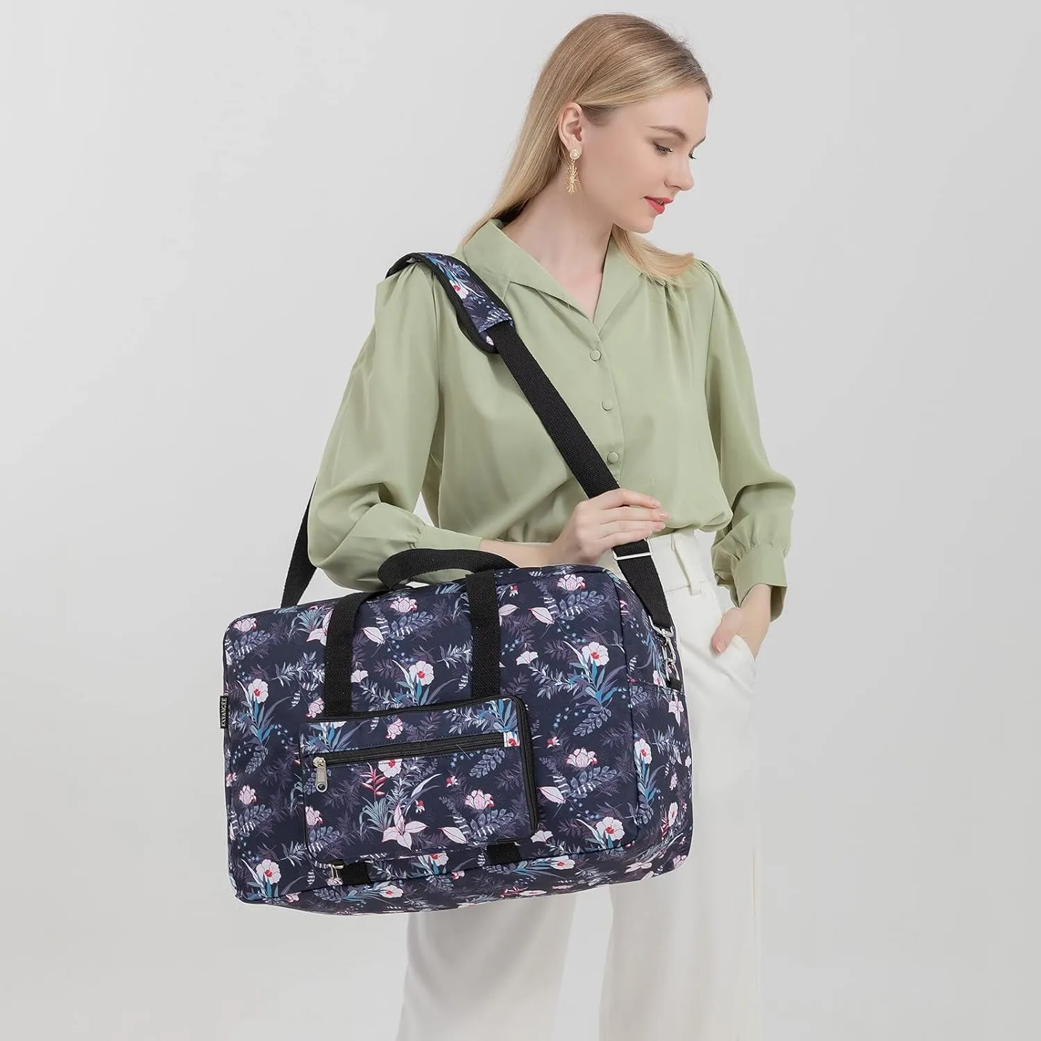 Foldable Travel Duffel Bag, Medium Women's Weekender and Overnight bag carry on Luggage bag for Women(Black Floral)