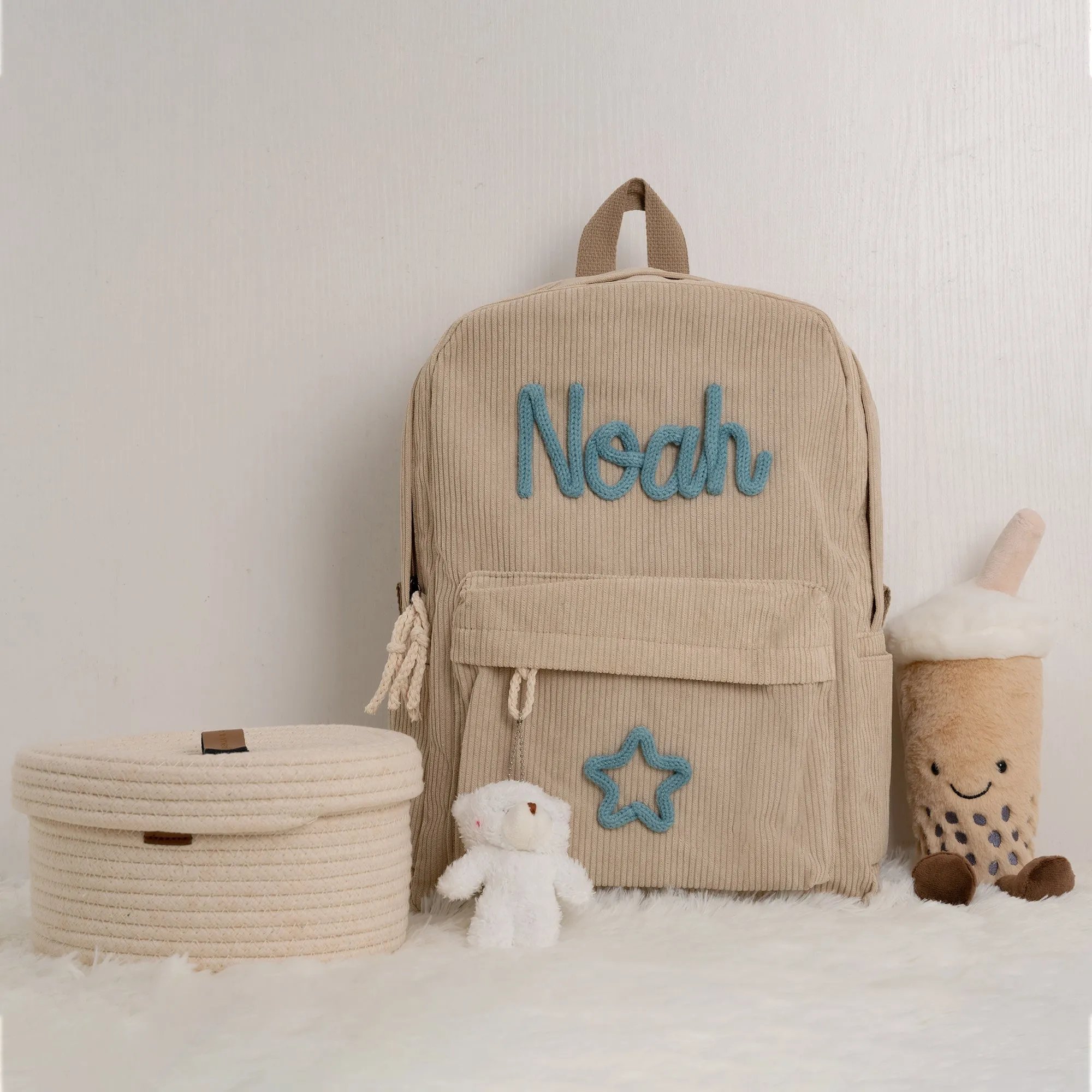 KNIT & CARRY – Personalized Knitted Backpack