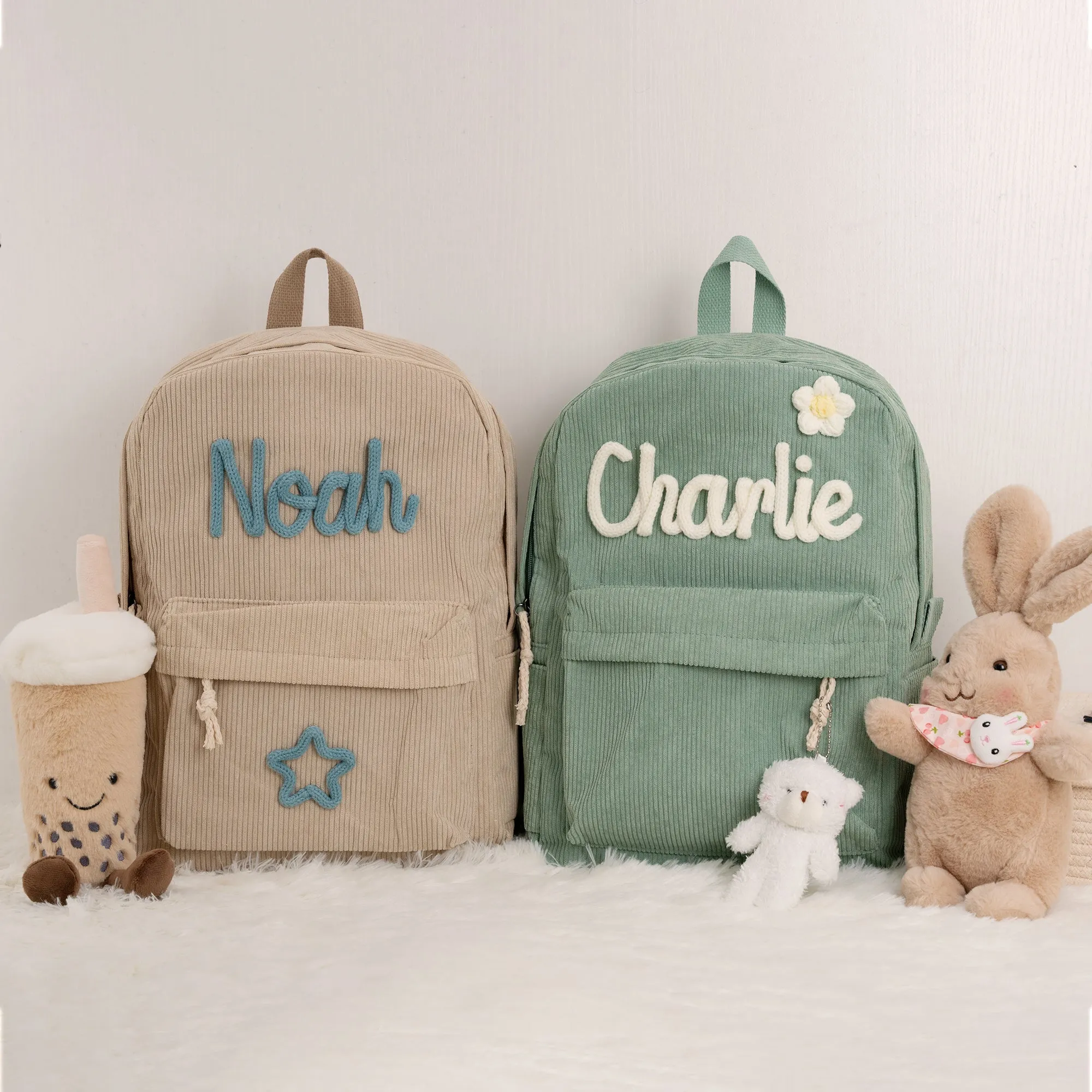 KNIT & CARRY – Personalized Knitted Backpack