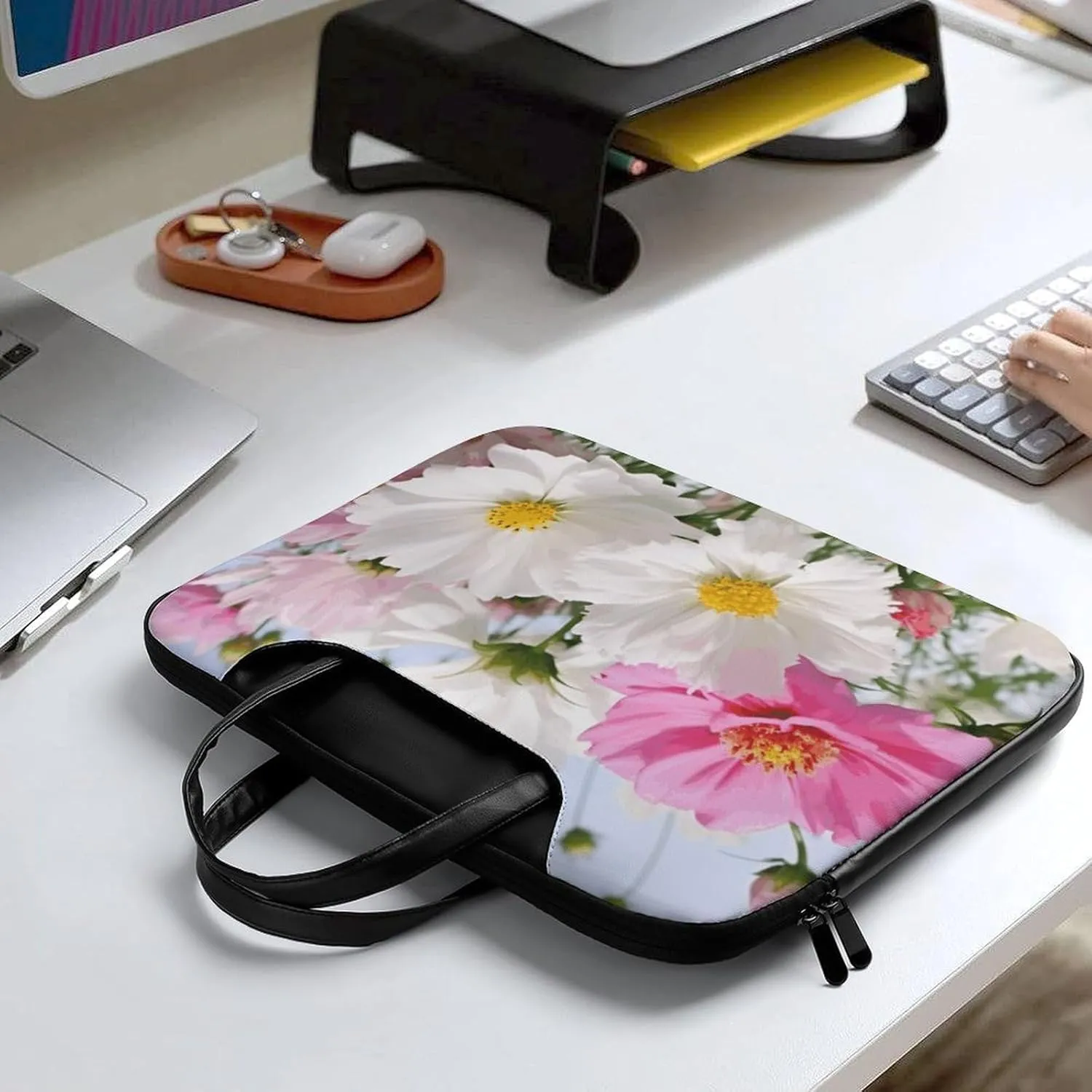 Laptop Shoulder Bag 16.5 Inch Laptop Bag Lovely Alpaca Computer Bag Messenger Bag for Men Women
