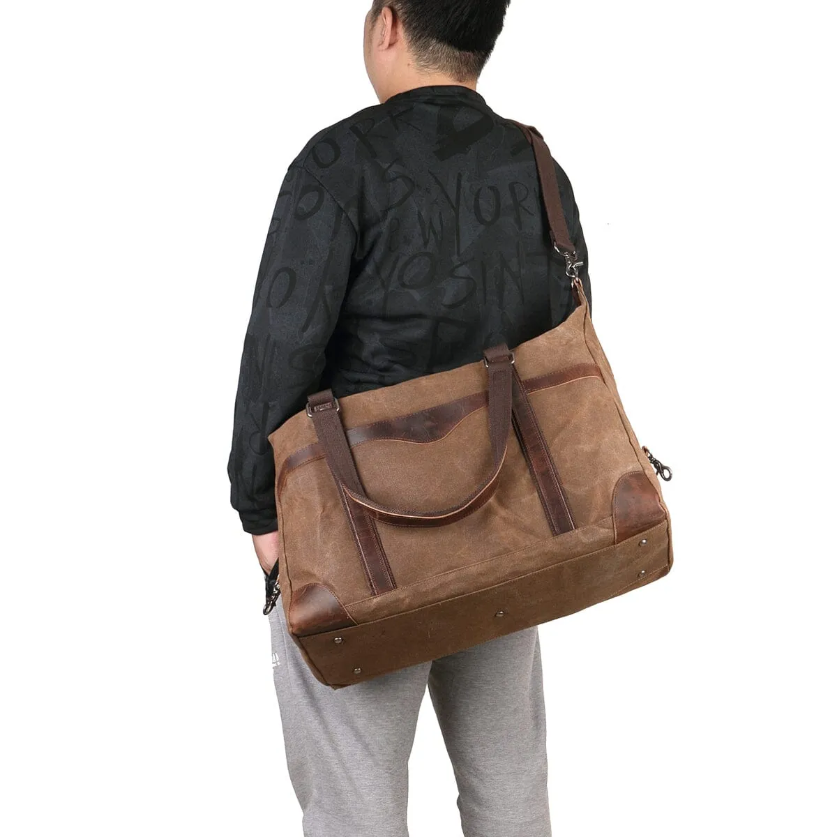 Men's Canvas Duffle Bag: Vintage Charm Meets Modern Utility