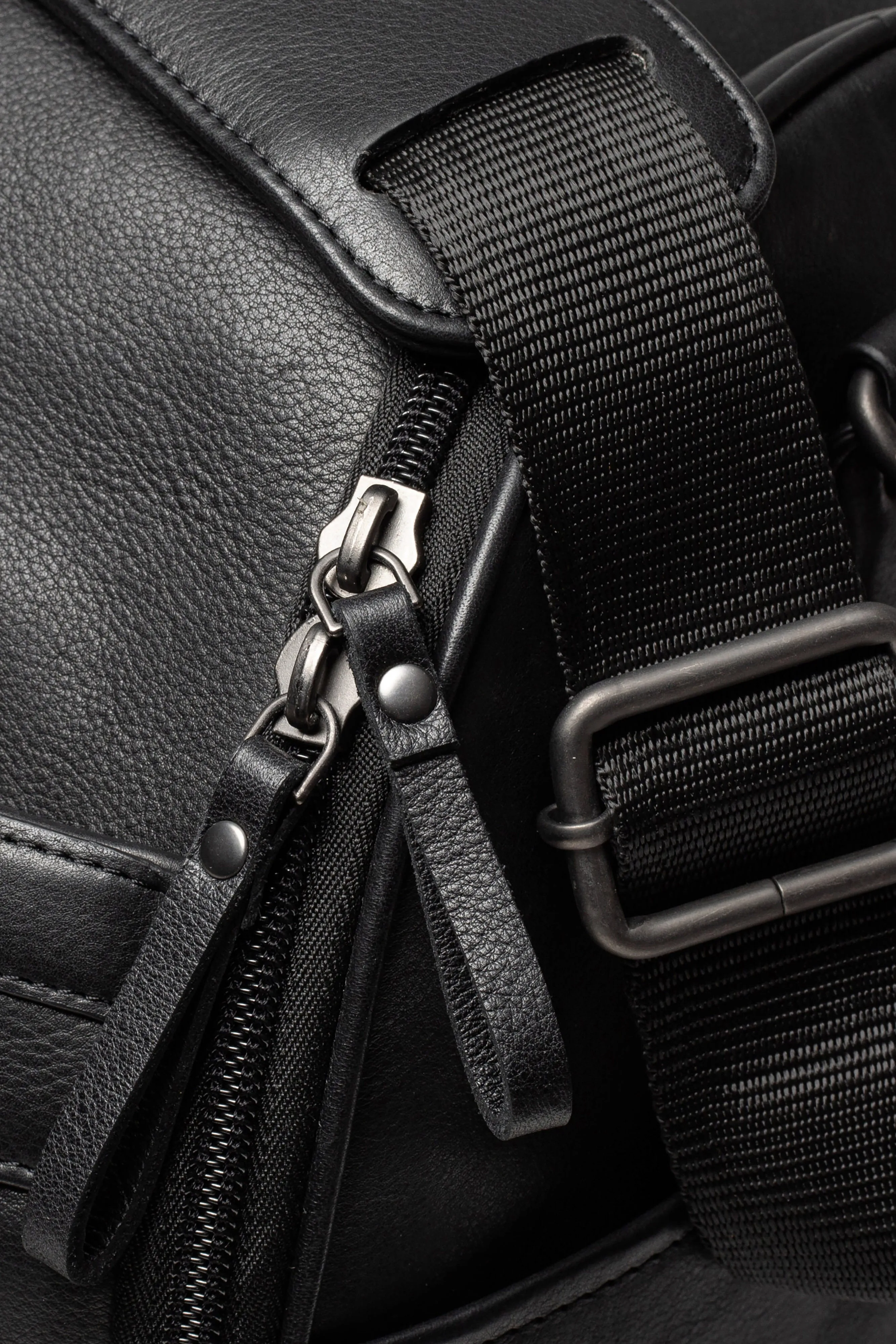 Nappa Soft Hybrid Garment/Duffle Bag