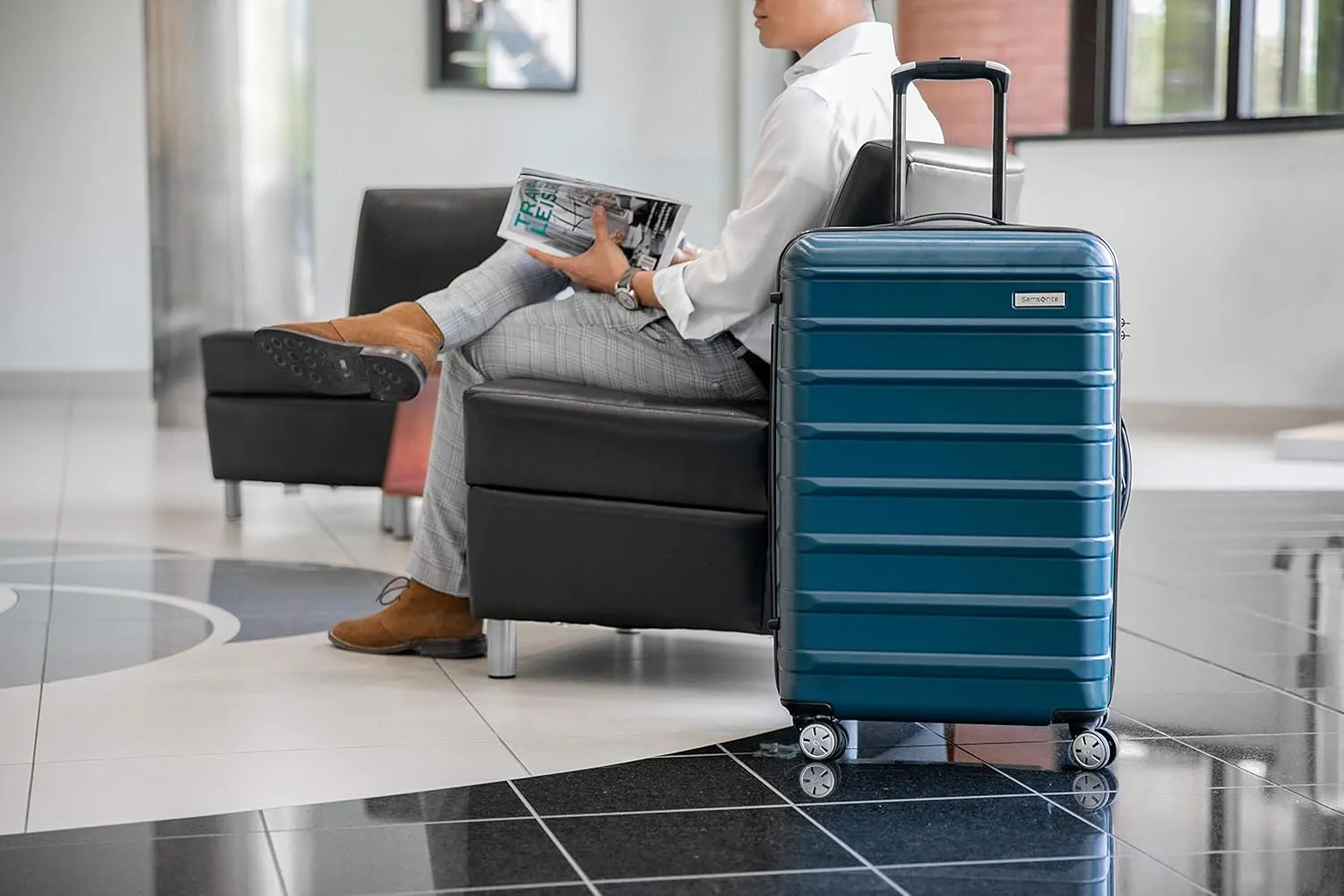 Samsonite Omni 2 Hardside Expandable Luggage with Spinner Wheels, 3-Piece Set (19/24/28), Midnight Black
