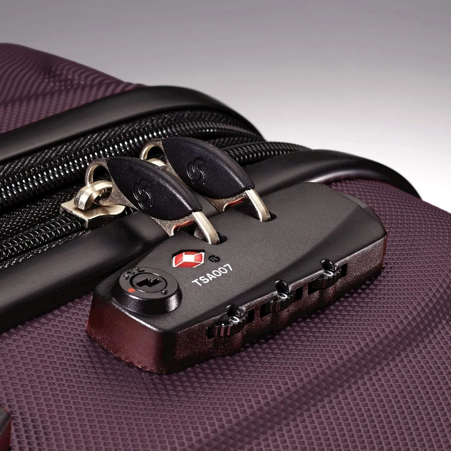 Samsonite Omni PC Hardside Expandable Luggage with Spinner Wheels, Purple, Checked-Large 28-Inch