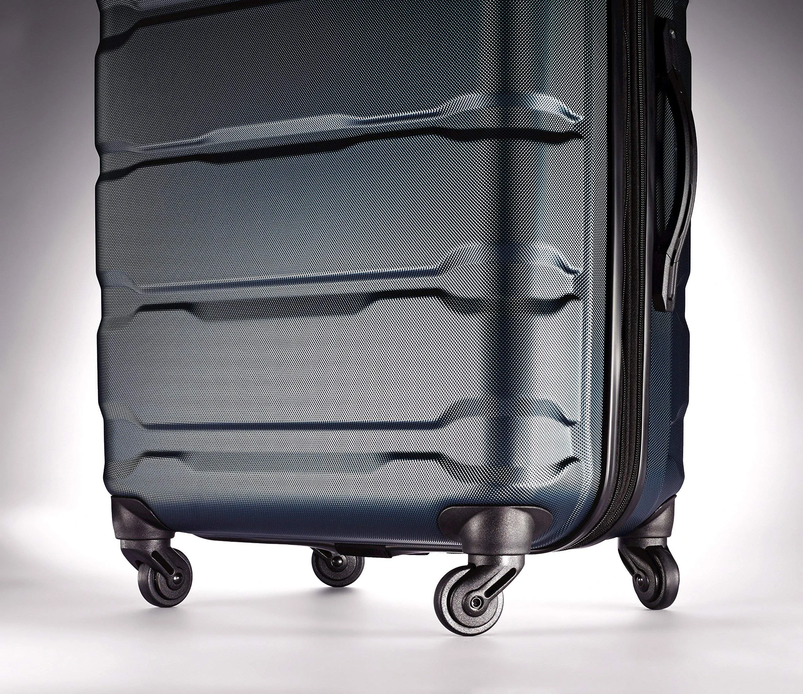Samsonite Omni Pc Hardside Expandable Luggage with Spinner Wheels U11