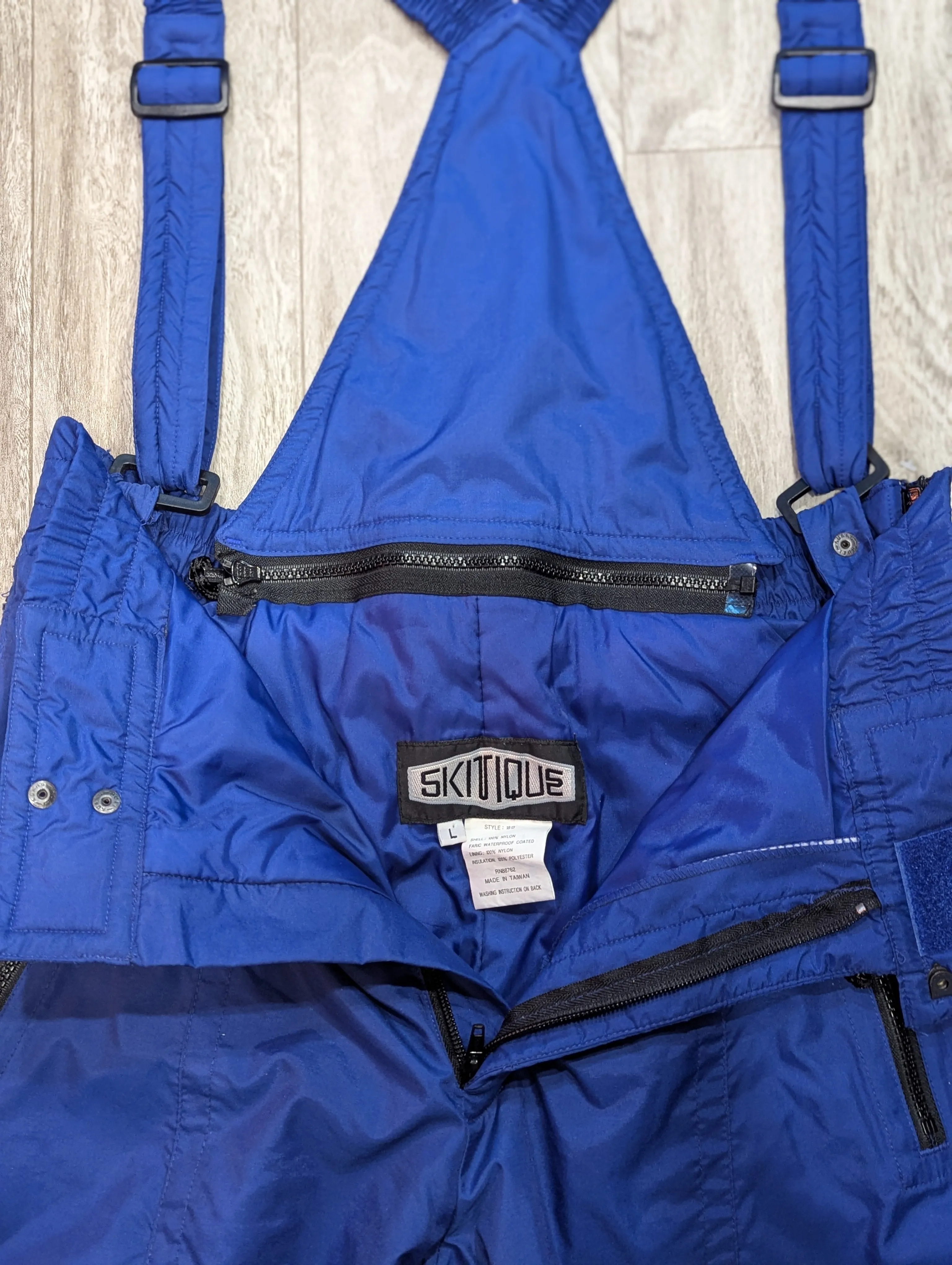 Skitique Vintage Ski/Snowboarding Pants - Detachable Suspenders