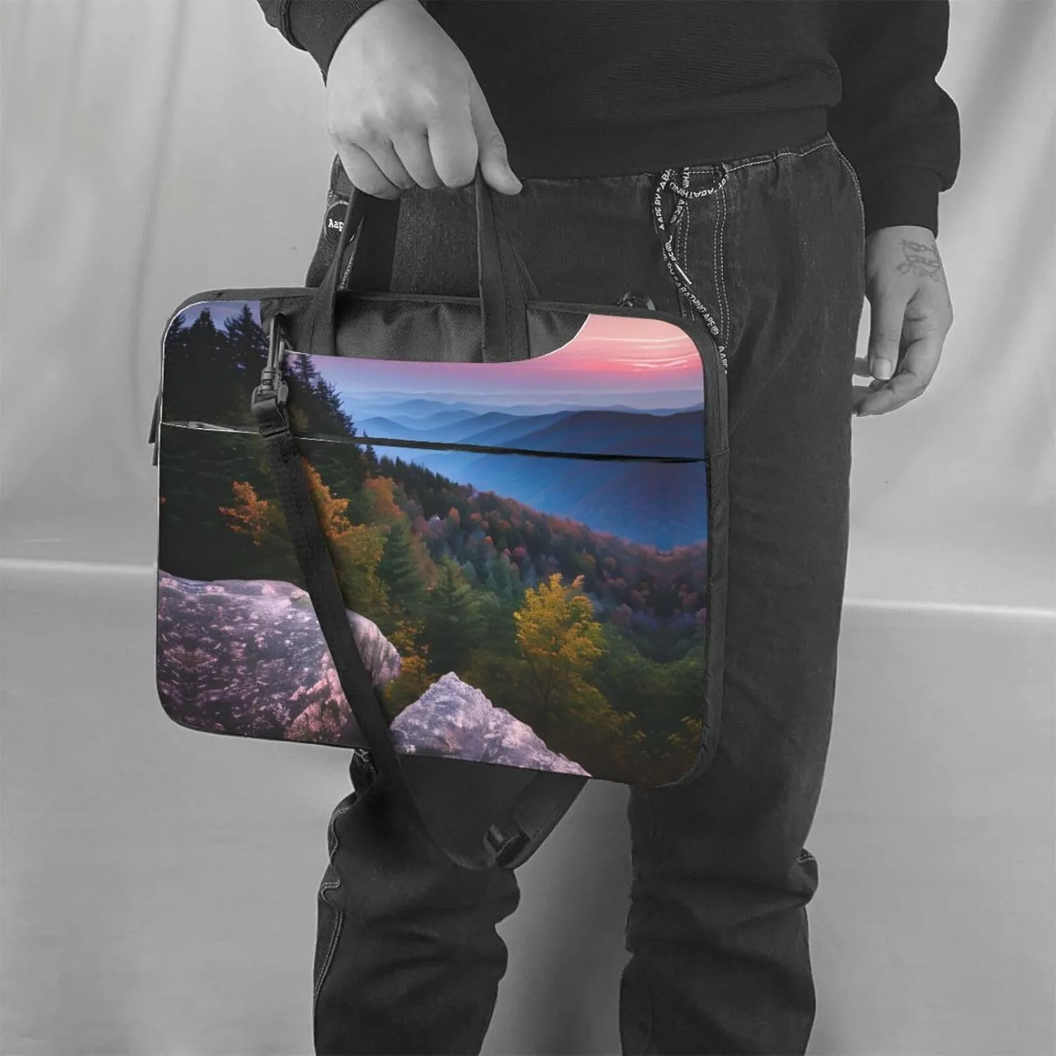 Smokey Mountain Cliff Print Notebook Computer Protective Carrying Cover With Pocket,13 Inch Laptop Shoulder Bag