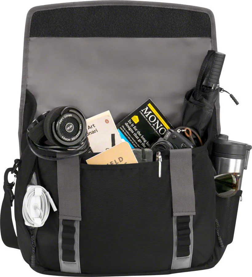 Timbuk2 Command
