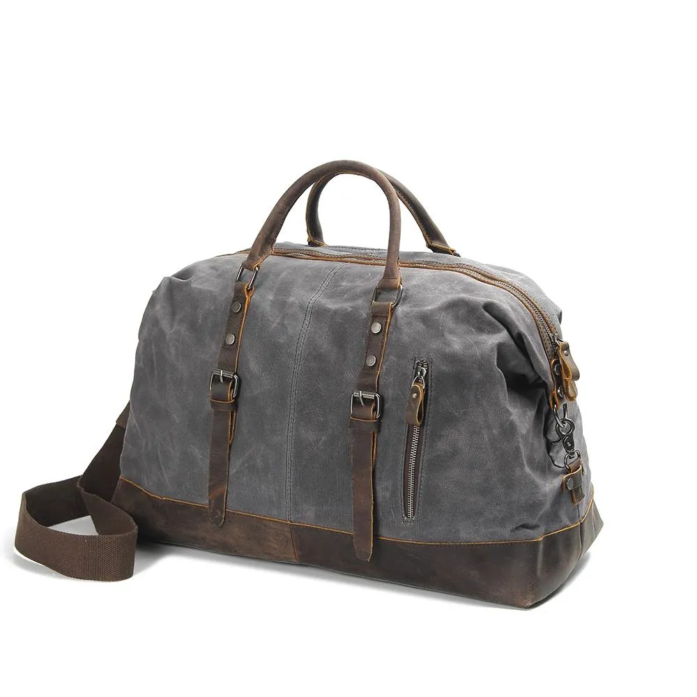 Travel in Style with the Qaanaq Canvas Duffle Bag