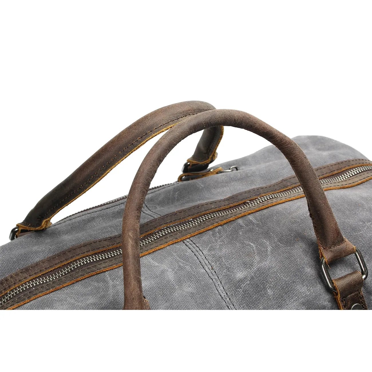 Travel in Style with the Qaanaq Canvas Duffle Bag