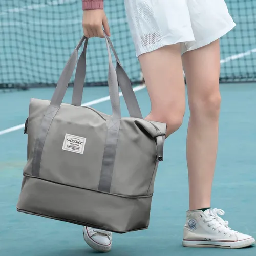 Versatile Women's Gym Duffle Bag - 35L Capacity